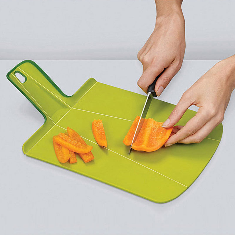 Household foldable plastic cutting board