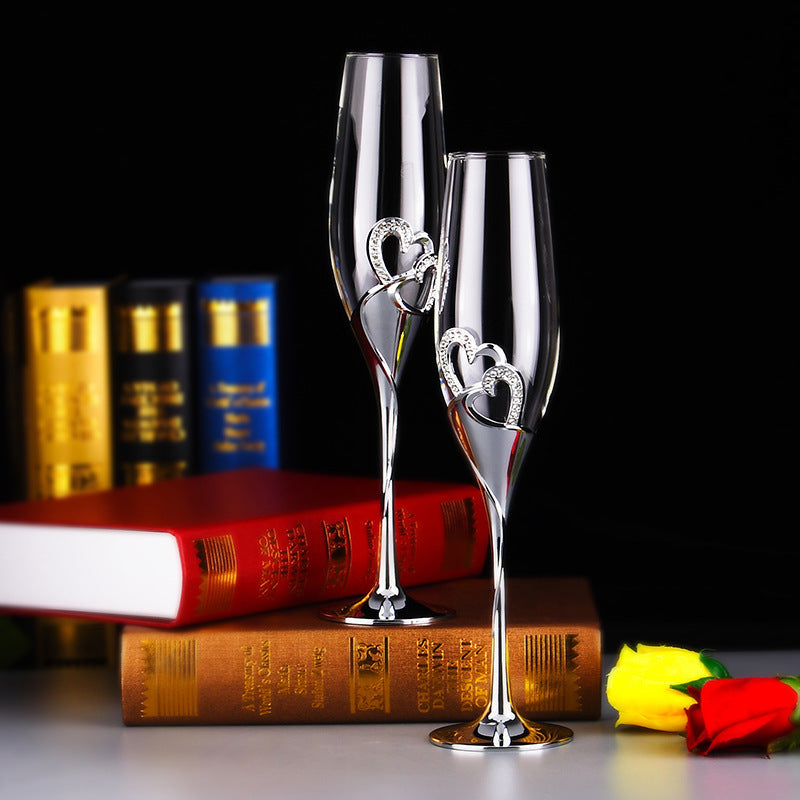 Heart-shaped champagne glass set