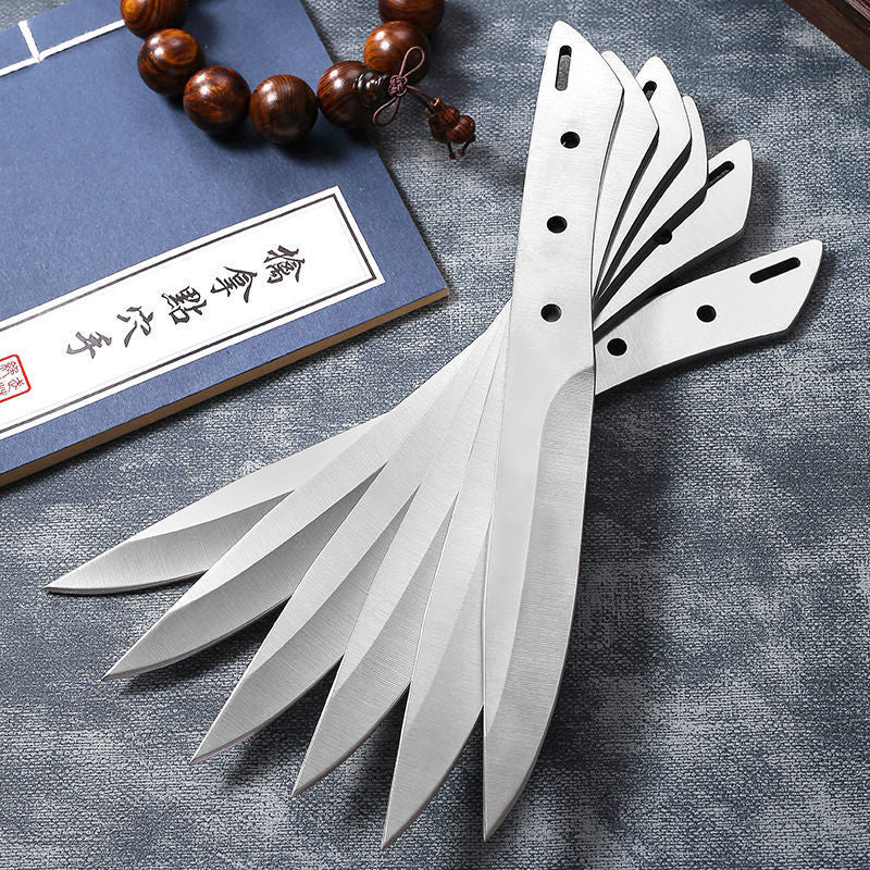 Outdoor Kitchen Throwing Knives