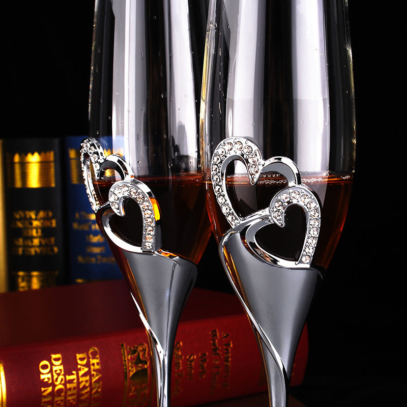 Heart-shaped champagne glass set