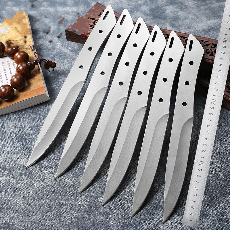 Outdoor Kitchen Throwing Knives